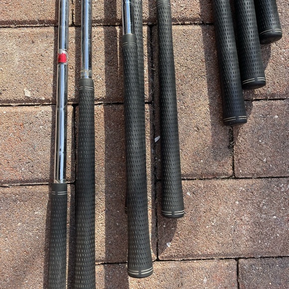 Ben Hogan Apex Plus Iron Set 8 Pc Forged
Steel shafts stiff flex - Picture 9 of 15